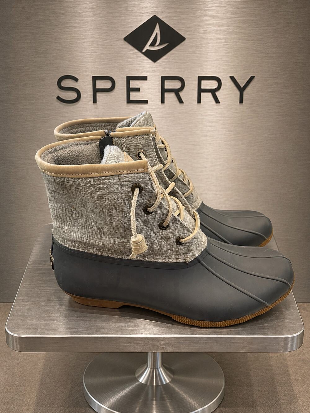 Sperry Saltwater STS83235 Gray Canvas Waterproof Duck Boots Women’s 8.5